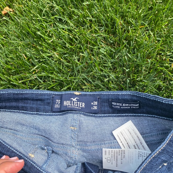 Hollister High Rise Jean Legging Size 7s - Picture 2 of 3